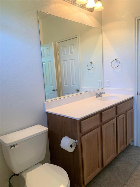 Building Photo - 2402 Allred Dr