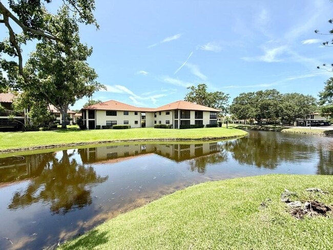 Building Photo - 2212 Hammock Pine Blvd