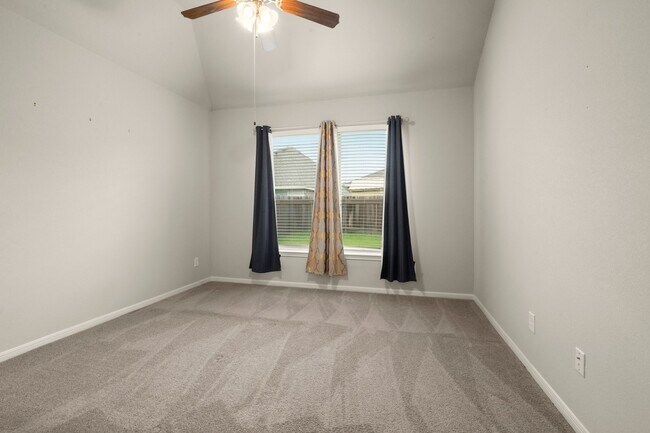 Building Photo - 6322 Lemon Balm Ln