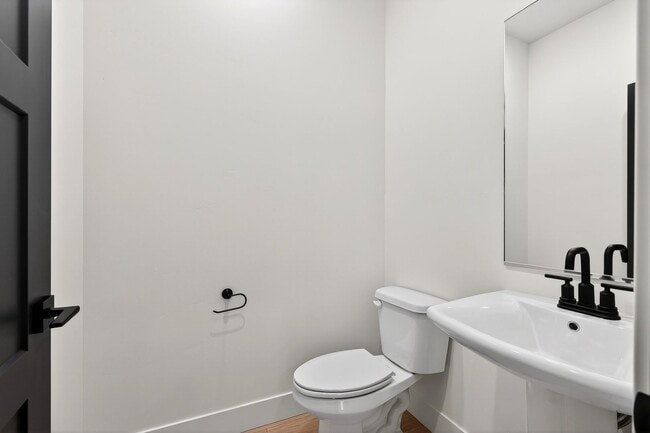 Building Photo - BRAND NEW TOWNHOME IN REXBURG WITH GARAGE