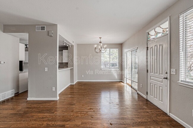 Building Photo - 1099 S Walden Way