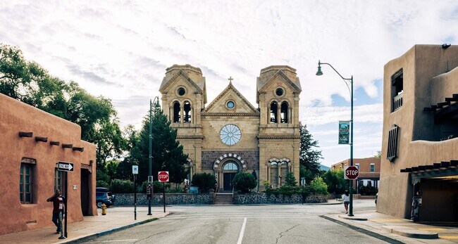 Building Photo - Gem in Downtown Santa Fe