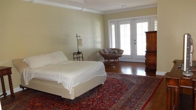 Building Photo - 1144 Delaney Ave