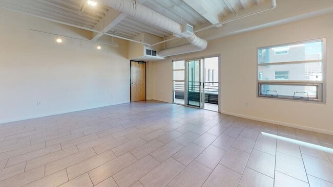 Building Photo - Downtown Condo Views 1/bd 1/ba