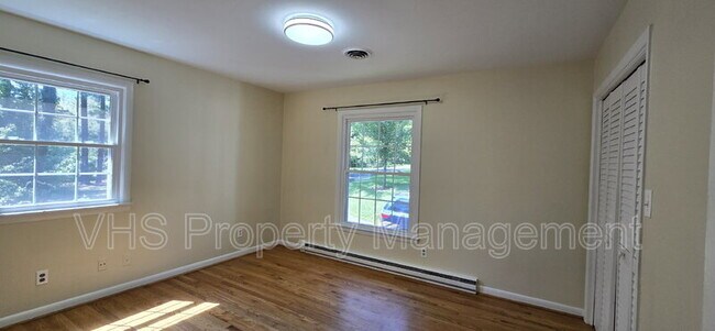 Building Photo - 7297 Moss Ln