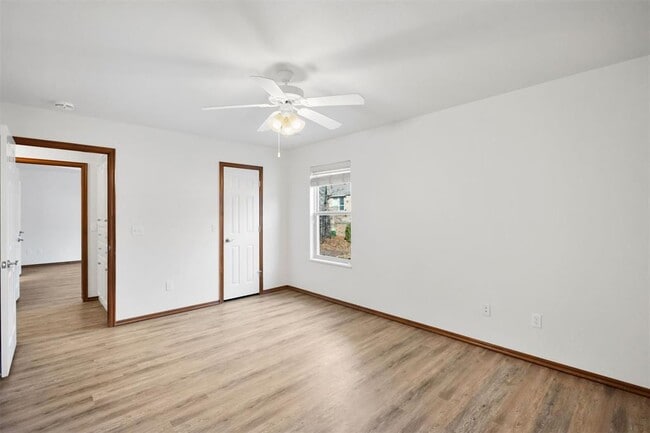 Building Photo - 2124 Trailwood Rd