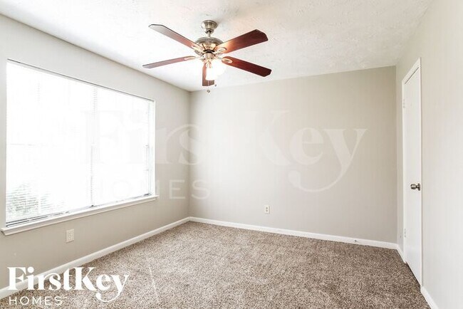 Building Photo - 16710 Lonesome Quail Dr