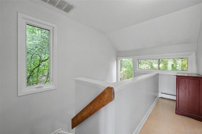 Building Photo - 811 Eagle Bay Dr
