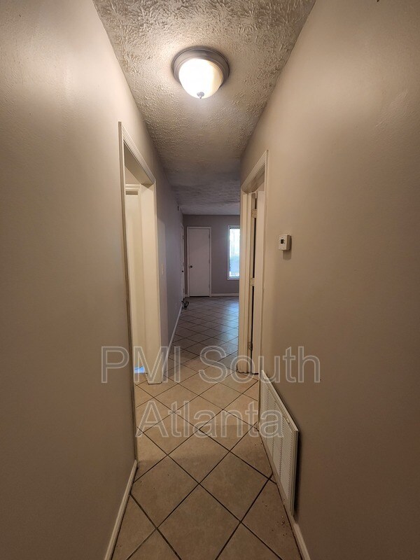 Building Photo - 107 Spring Ct