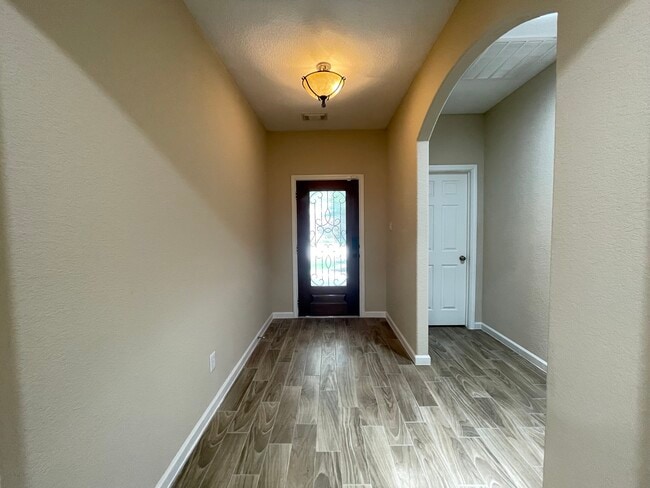 Building Photo - 6110 Moran Crest Dr