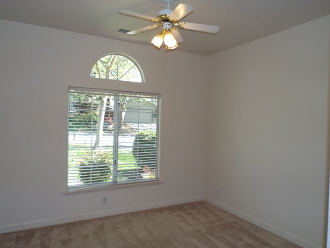 Building Photo - Gorgeous House in California Park Neighborhood!