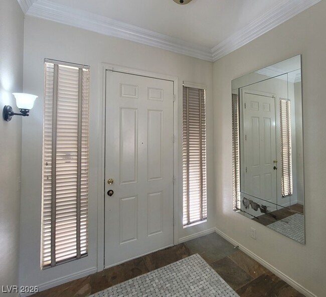 Building Photo - 9338 Wilderness Glen Ave