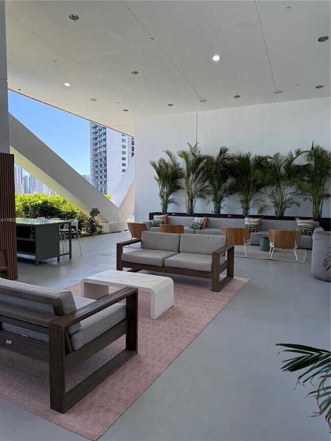 Building Photo - 888 Biscayne Blvd
