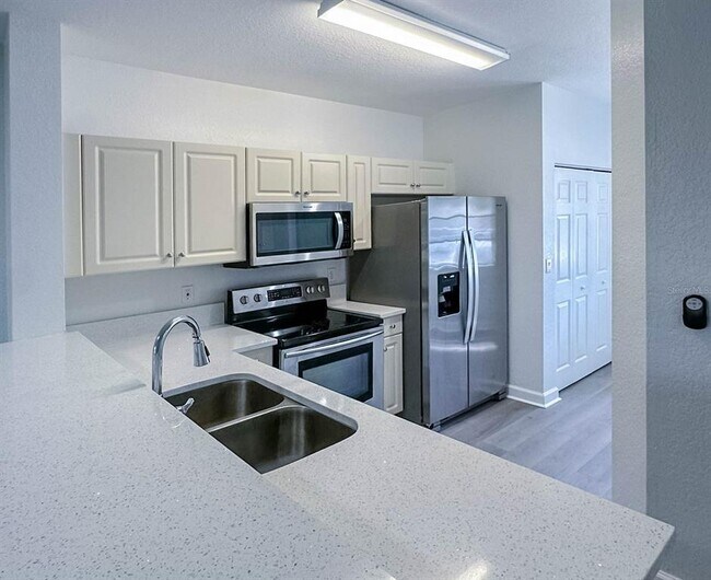 Building Photo - 4140 Napoli Lake Dr