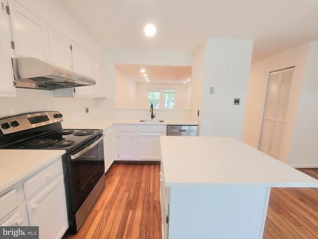 Building Photo - 4870 Dorsey Hall Dr