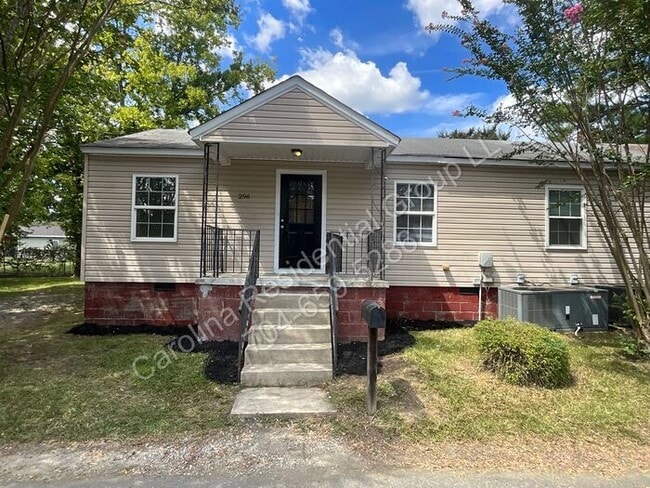 Primary Photo - 296 Pecan Ave SW