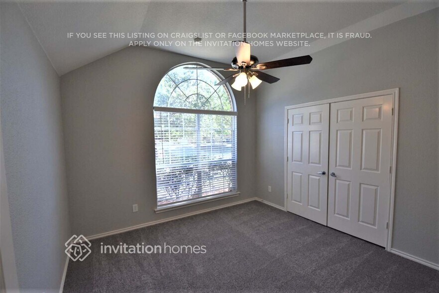 Building Photo - 2919 Crystal Way