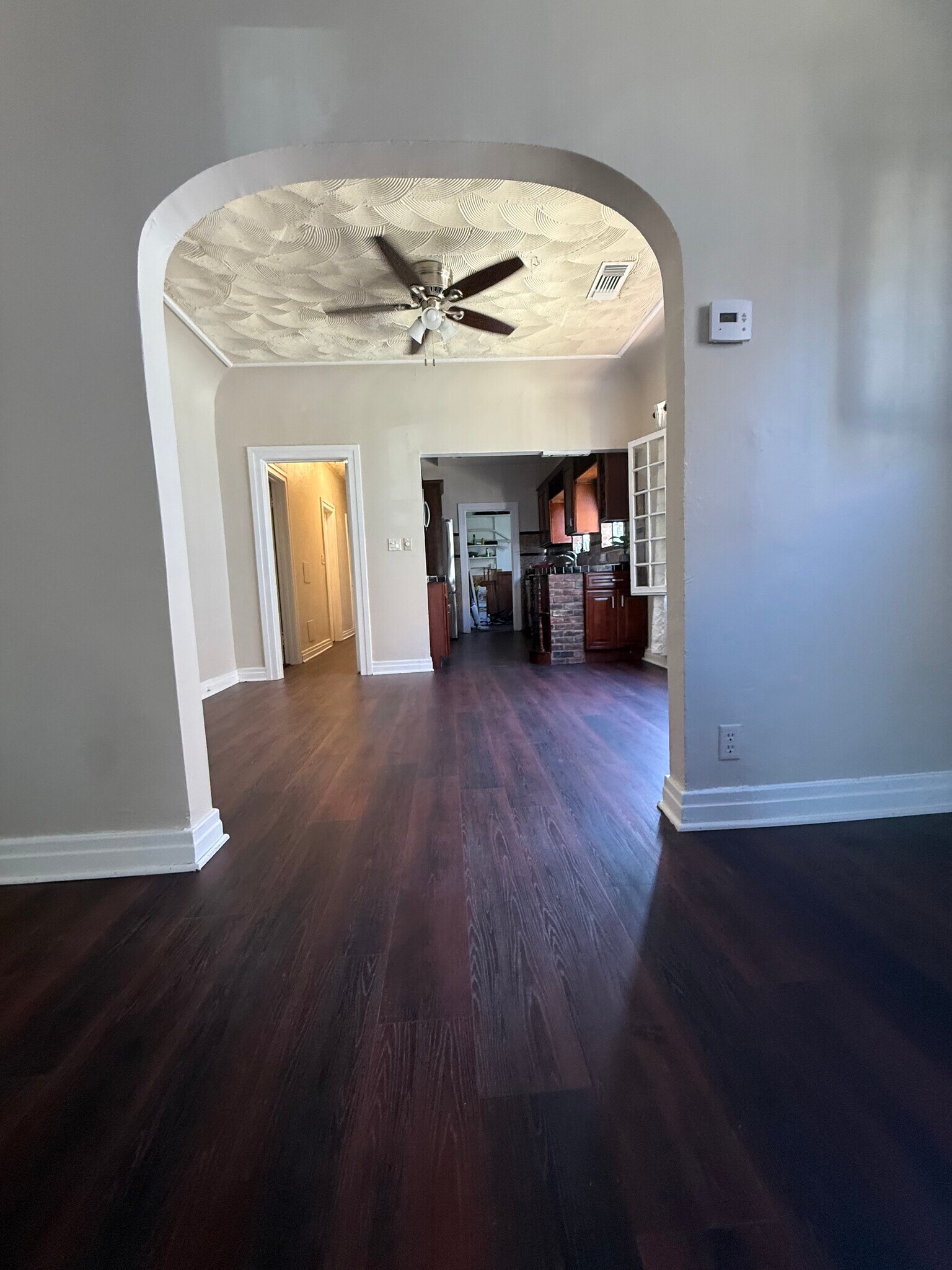 Building Photo - 839 N Poinsettia Pl