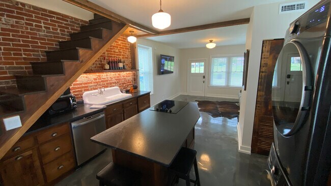 Kitchen - 622 E Capitol Ave
