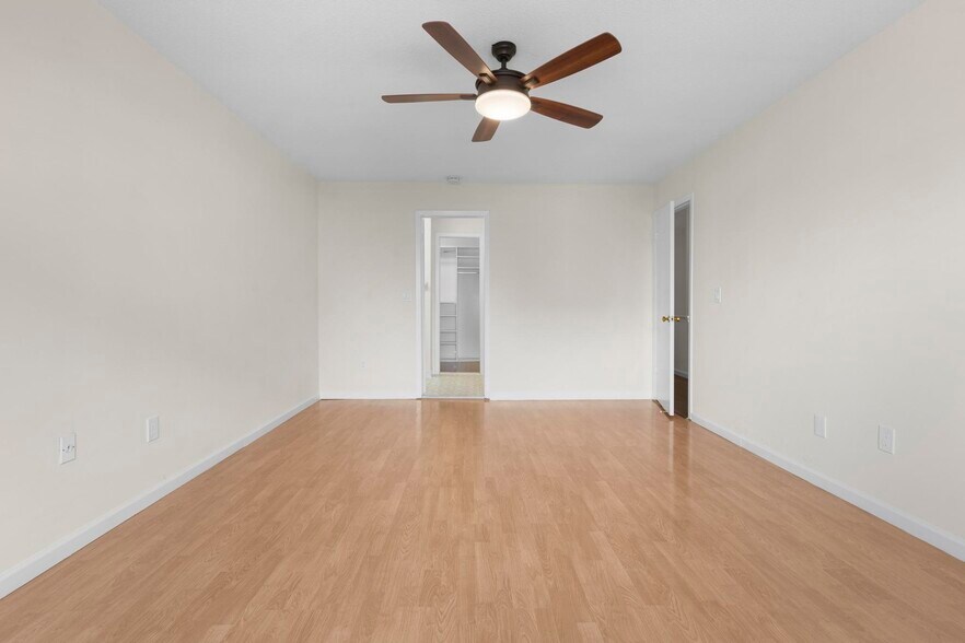 Building Photo - 25 2nd St