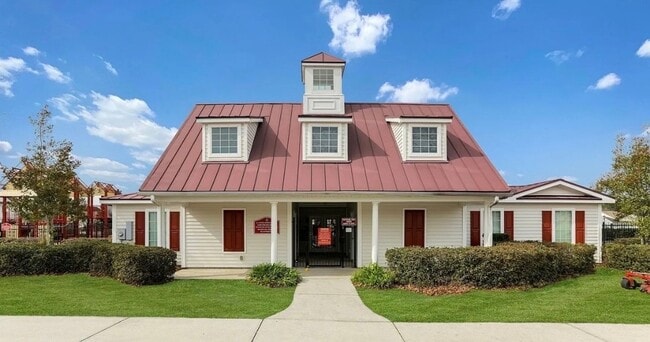 Building Photo - Bright & Spacious 4-Bedroom Home in Savannah’s Godley Park