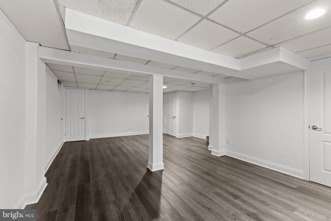 Building Photo - 215 Dolores Dr