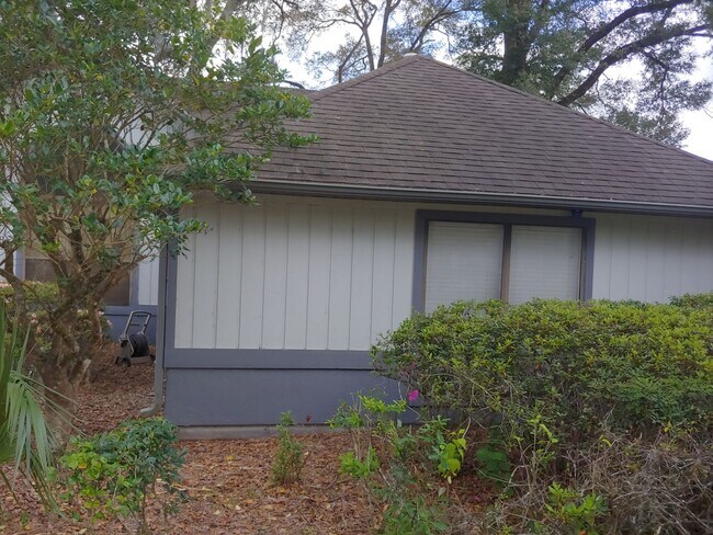 Building Photo - Beautifully Renovated Home in The Reserve!