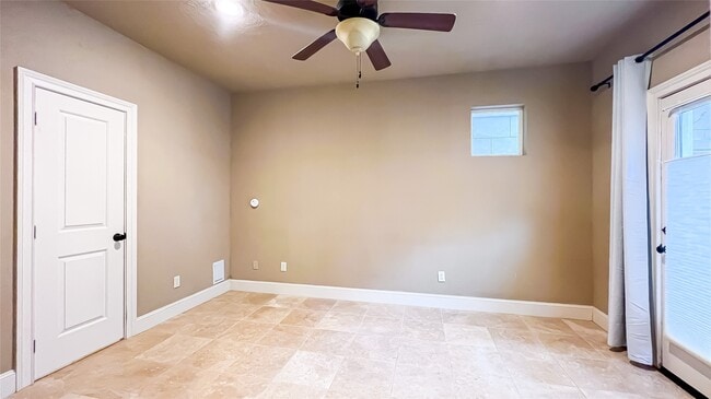 Building Photo - 2418 Ralph St