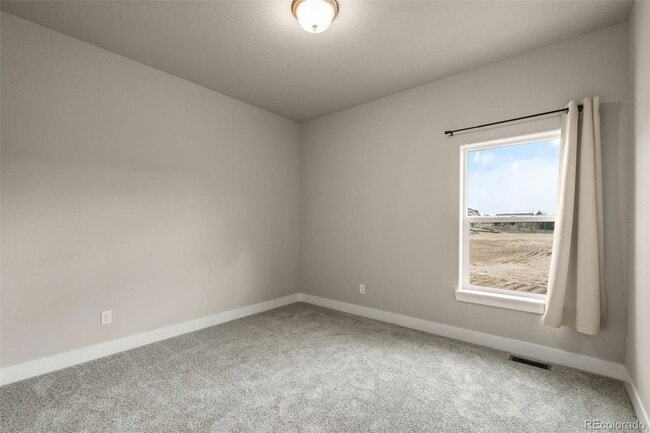 Building Photo - 16353 Cattle Crk Ct