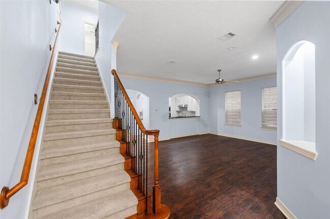Building Photo - 1518 Olive Park