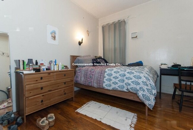 Building Photo - 14 Ashford St