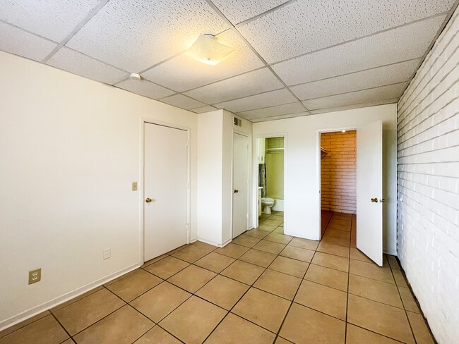 Building Photo - Ponderosa Apartments