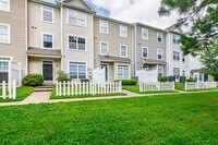 Building Photo - Beautifully Updated 3-Bedroom Townhome Nea...