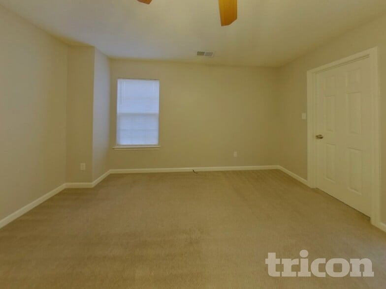 Building Photo - 4932 Aldersbrook Dr