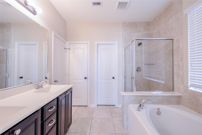 Building Photo - 24939 Blue Mountain Park Ln