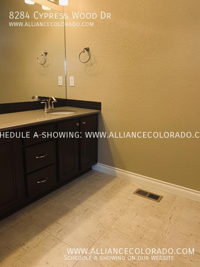 Building Photo - 8284 Cypress Wood Dr