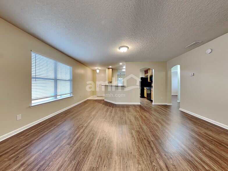 Building Photo - 3623 Silver Bluff Blvd