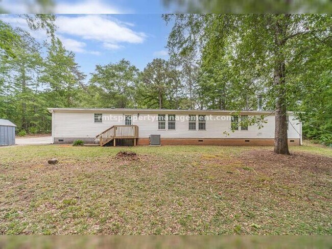 Building Photo - A COUNTRY DREAM! 4BR, 2BATH MANUFACTURED HOME, $1650./month