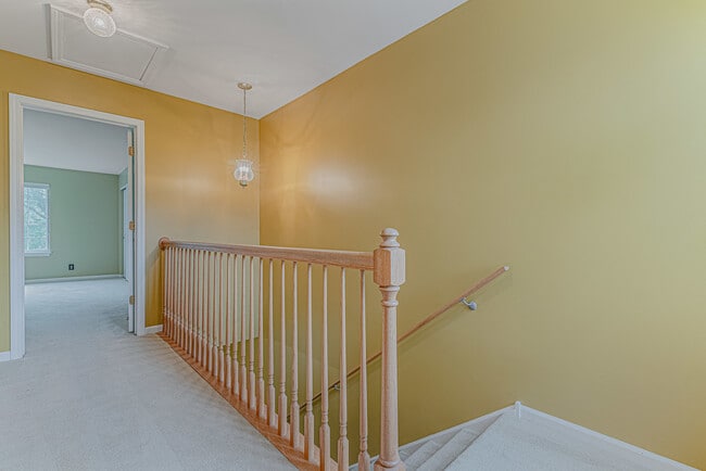 Building Photo - 1457 Walnut Hill Ave
