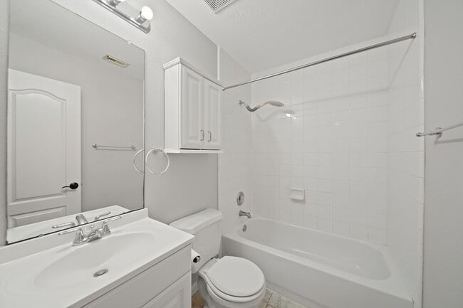 Building Photo - 18902 Sun Pass Dr