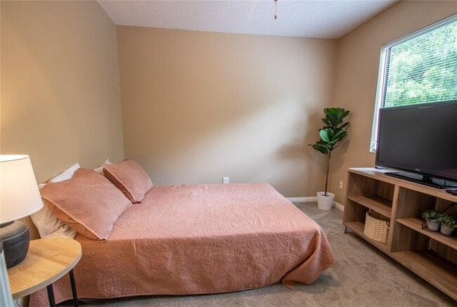 Building Photo - 2108 Warfield Way