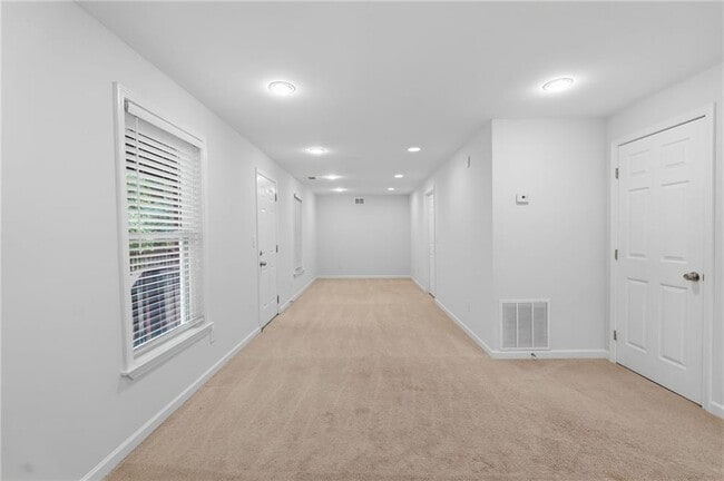 Building Photo - 620 Brook Landing Ct