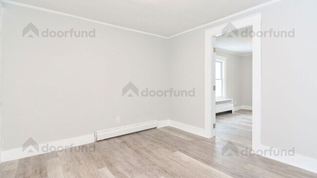 Building Photo - 11 Pleasant St