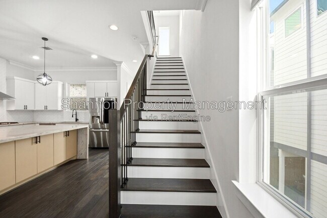 Building Photo - 849 Fisher St