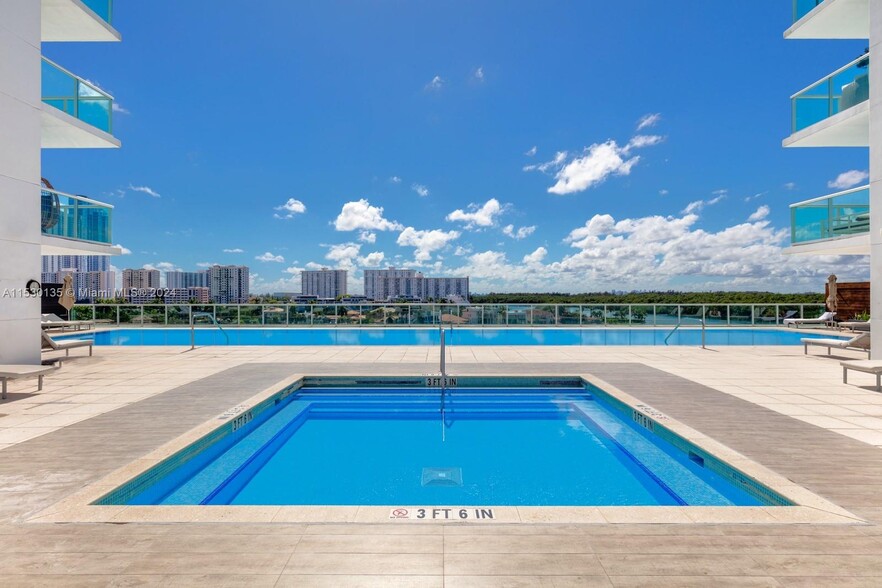 Building Photo - 400 Sunny Isles Blvd