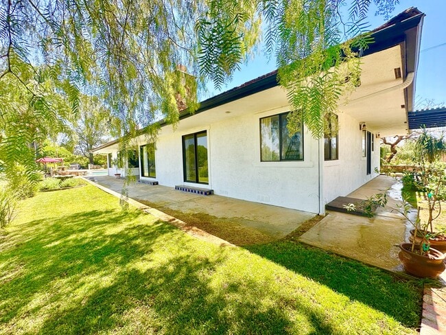 Building Photo - 1650 Winterwarm Dr