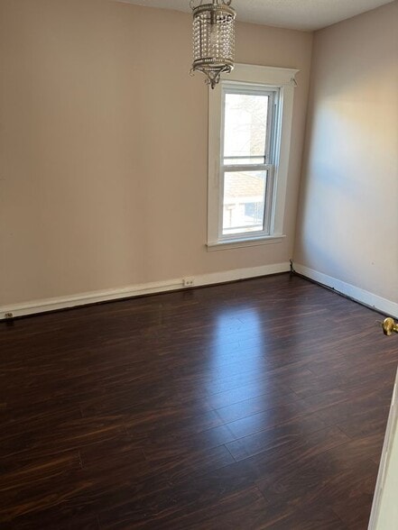 Building Photo - 807 Eagle St