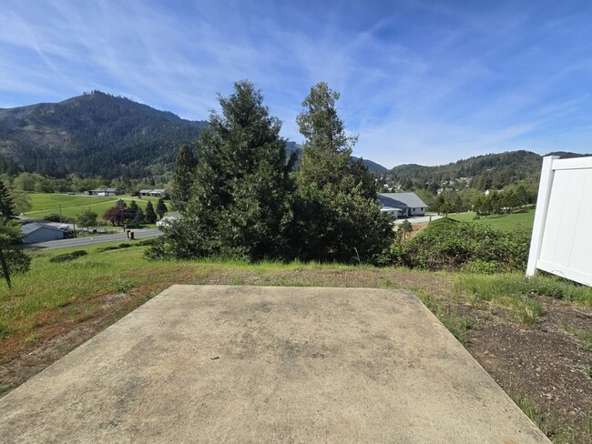 Building Photo - 390 Maylea Pl