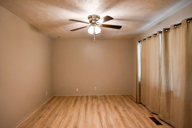 Building Photo - Bixby Single Story Ranch in Great Location!