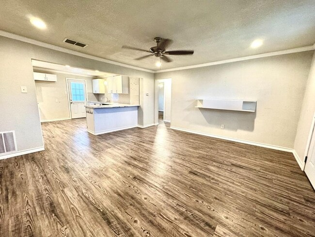 Building Photo - Cozy 2 Bedroom in Slaton